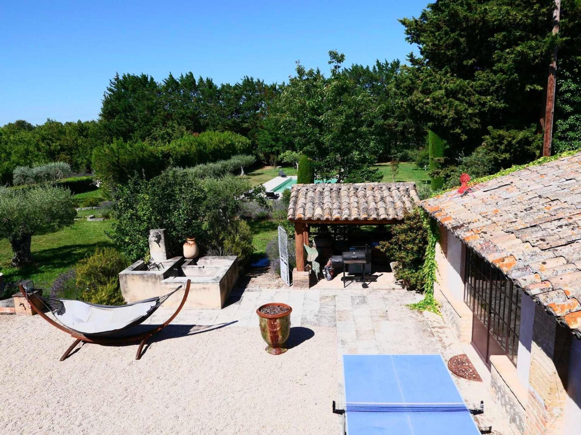 Superbe Mas Provençal 600m2 avec une Superbe Piscine Chauffée et très grand jardin 9000m2, situé au cœur du Luberon en campagne proche de L'Isle sur la Sorgue, 12 personnes, LS2-17 FIGNOULADO Cavaillon Extérieur photo