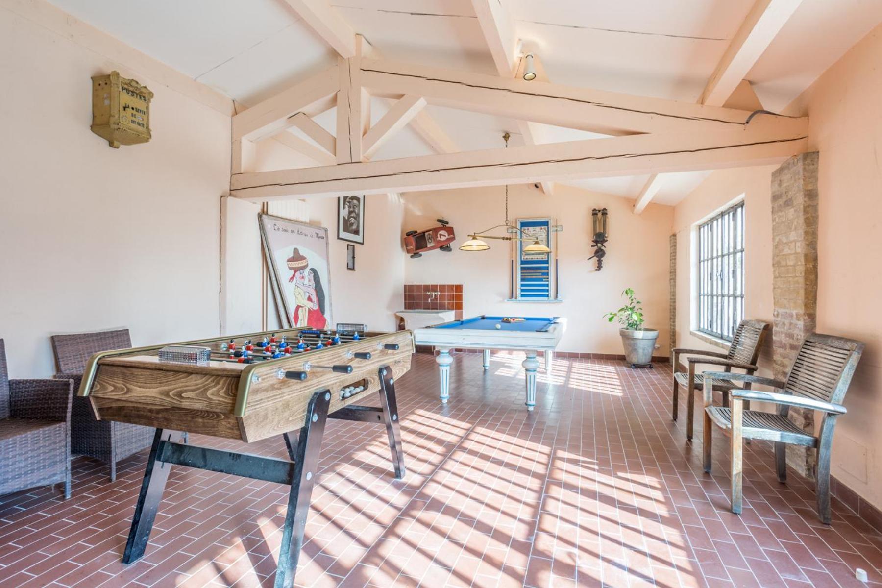 Superbe Mas Provençal 600m2 avec une Superbe Piscine Chauffée et très grand jardin 9000m2, situé au cœur du Luberon en campagne proche de L'Isle sur la Sorgue, 12 personnes, LS2-17 FIGNOULADO Cavaillon Extérieur photo