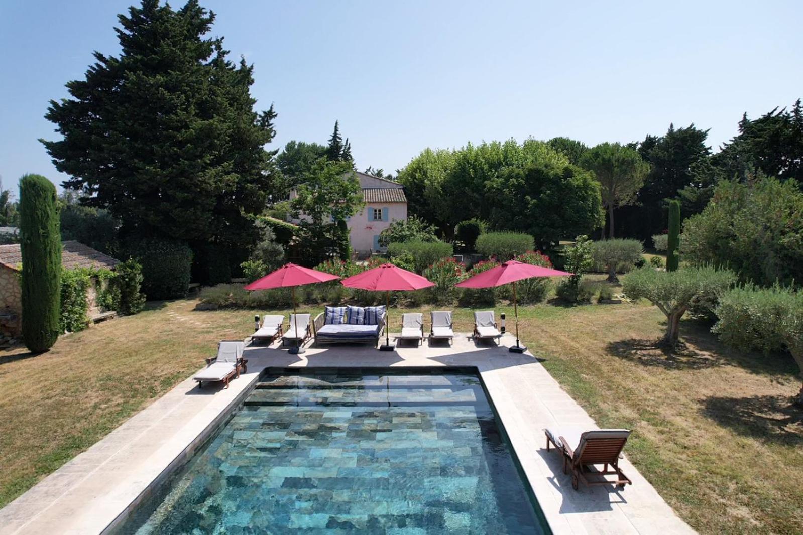 Superbe Mas Provençal 600m2 avec une Superbe Piscine Chauffée et très grand jardin 9000m2, situé au cœur du Luberon en campagne proche de L'Isle sur la Sorgue, 12 personnes, LS2-17 FIGNOULADO Cavaillon Extérieur photo