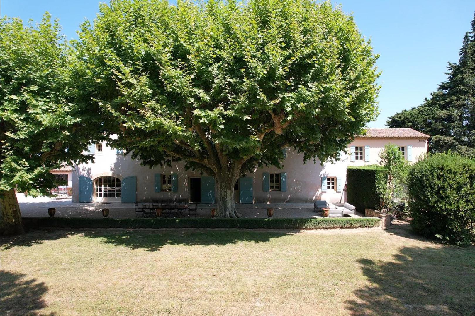 Superbe Mas Provençal 600m2 avec une Superbe Piscine Chauffée et très grand jardin 9000m2, situé au cœur du Luberon en campagne proche de L'Isle sur la Sorgue, 12 personnes, LS2-17 FIGNOULADO Cavaillon Extérieur photo