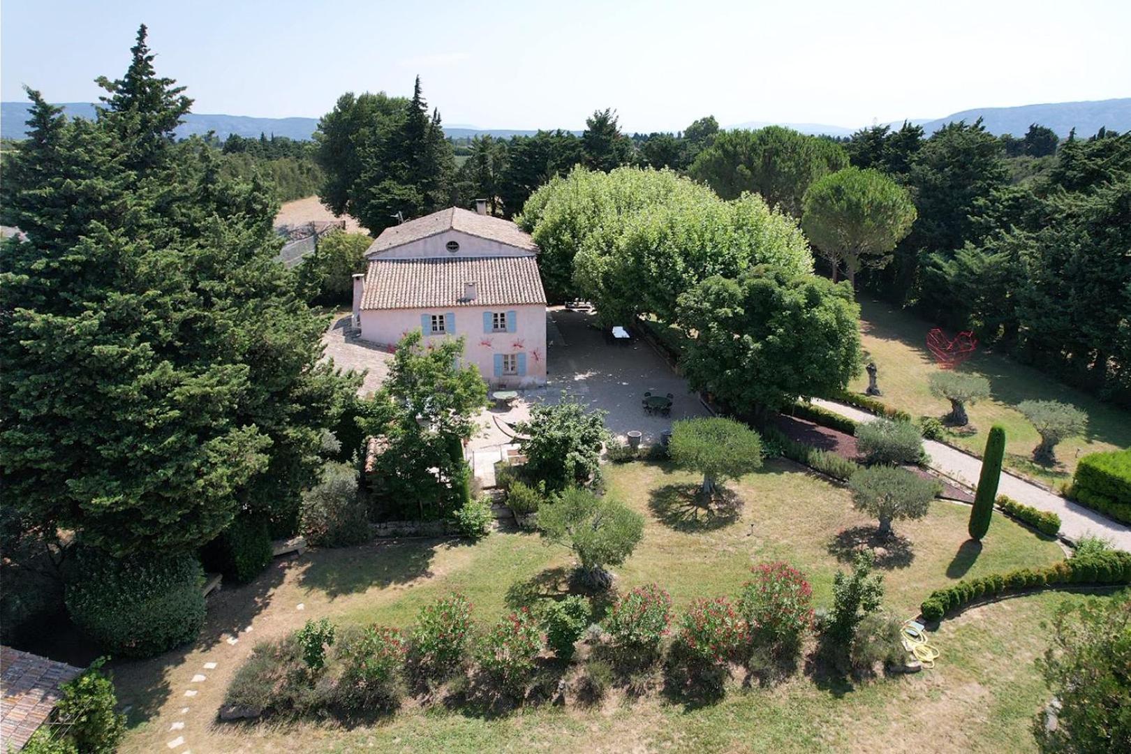 Superbe Mas Provençal 600m2 avec une Superbe Piscine Chauffée et très grand jardin 9000m2, situé au cœur du Luberon en campagne proche de L'Isle sur la Sorgue, 12 personnes, LS2-17 FIGNOULADO Cavaillon Extérieur photo