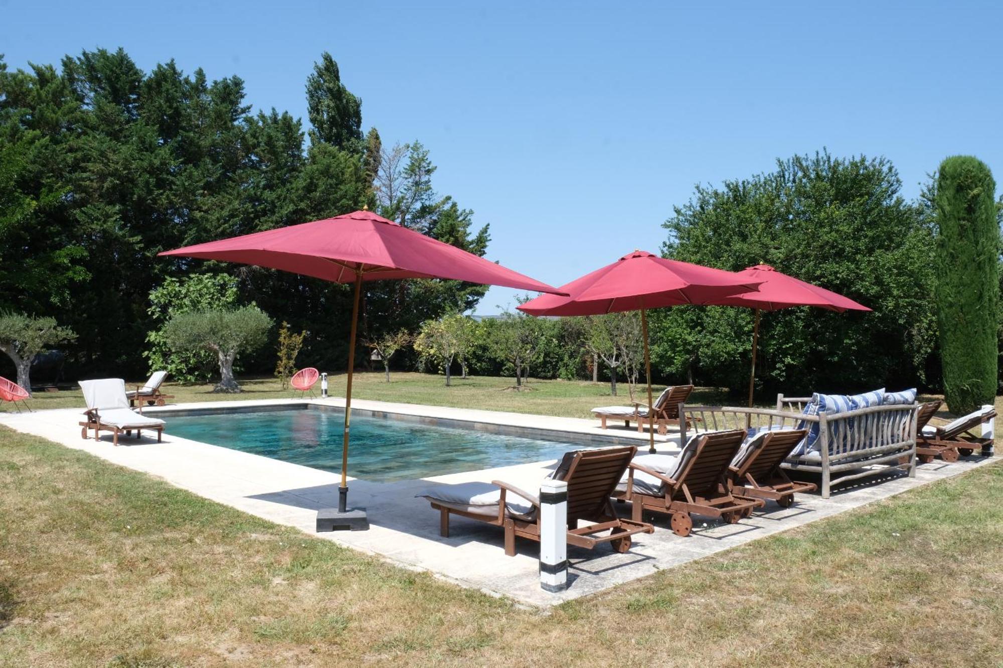 Superbe Mas Provençal 600m2 avec une Superbe Piscine Chauffée et très grand jardin 9000m2, situé au cœur du Luberon en campagne proche de L'Isle sur la Sorgue, 12 personnes, LS2-17 FIGNOULADO Cavaillon Extérieur photo
